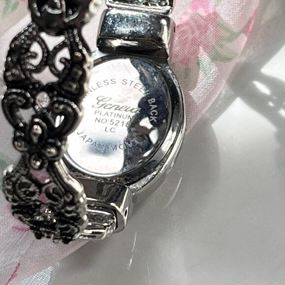 Vintage Antique Dainty Silver Tone Bangle Watch - Picture 4 of 4